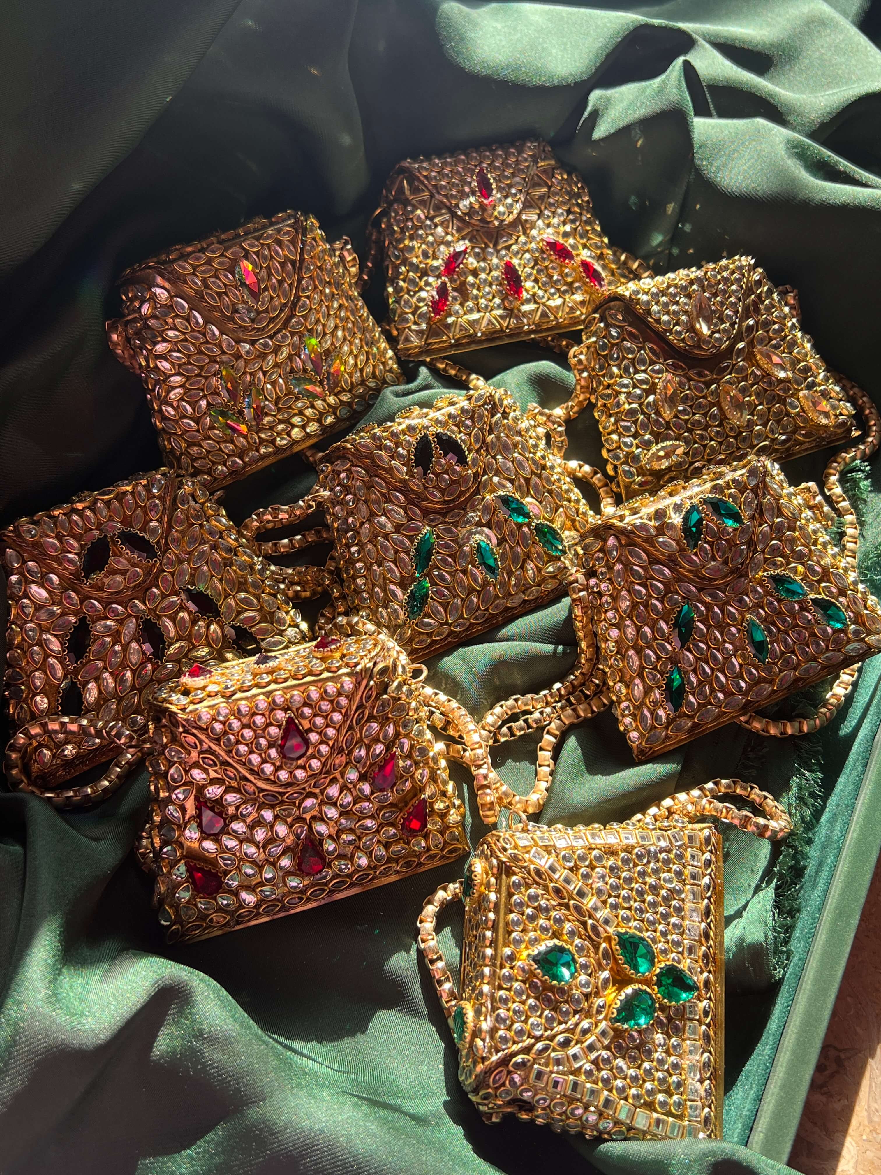 NOOR NANO CLUTCH