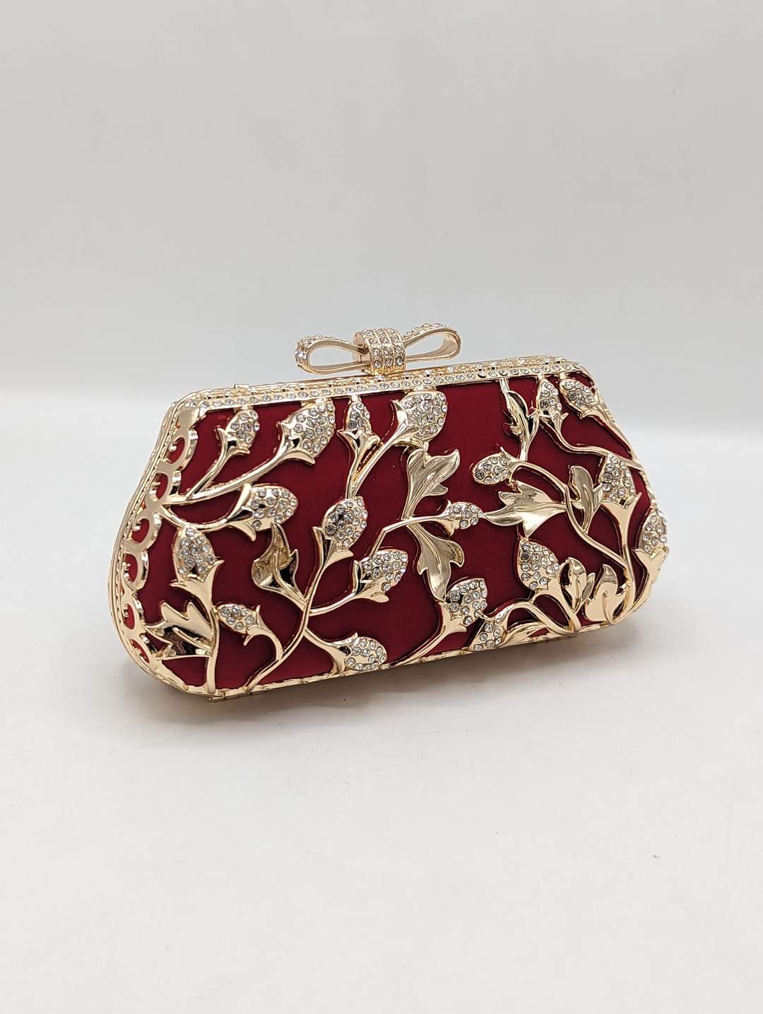 Traditional Clutch