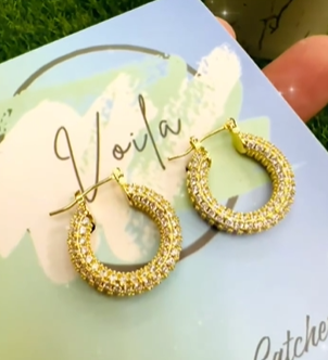 Voila Catche hoop earrings