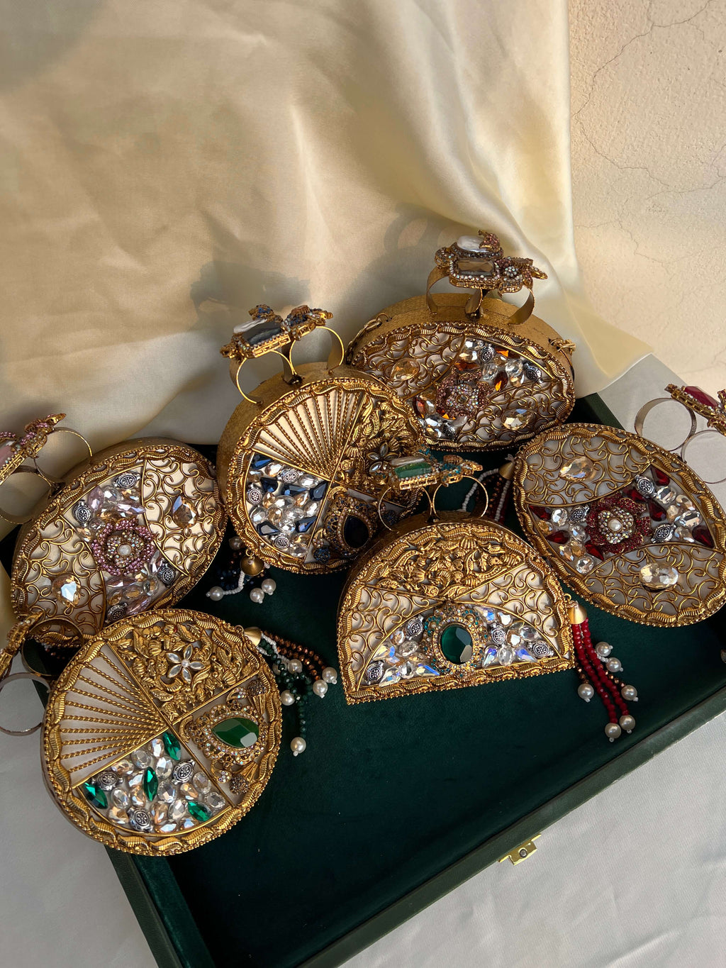Royal Round Handcrafted Kundan Ring Clutch