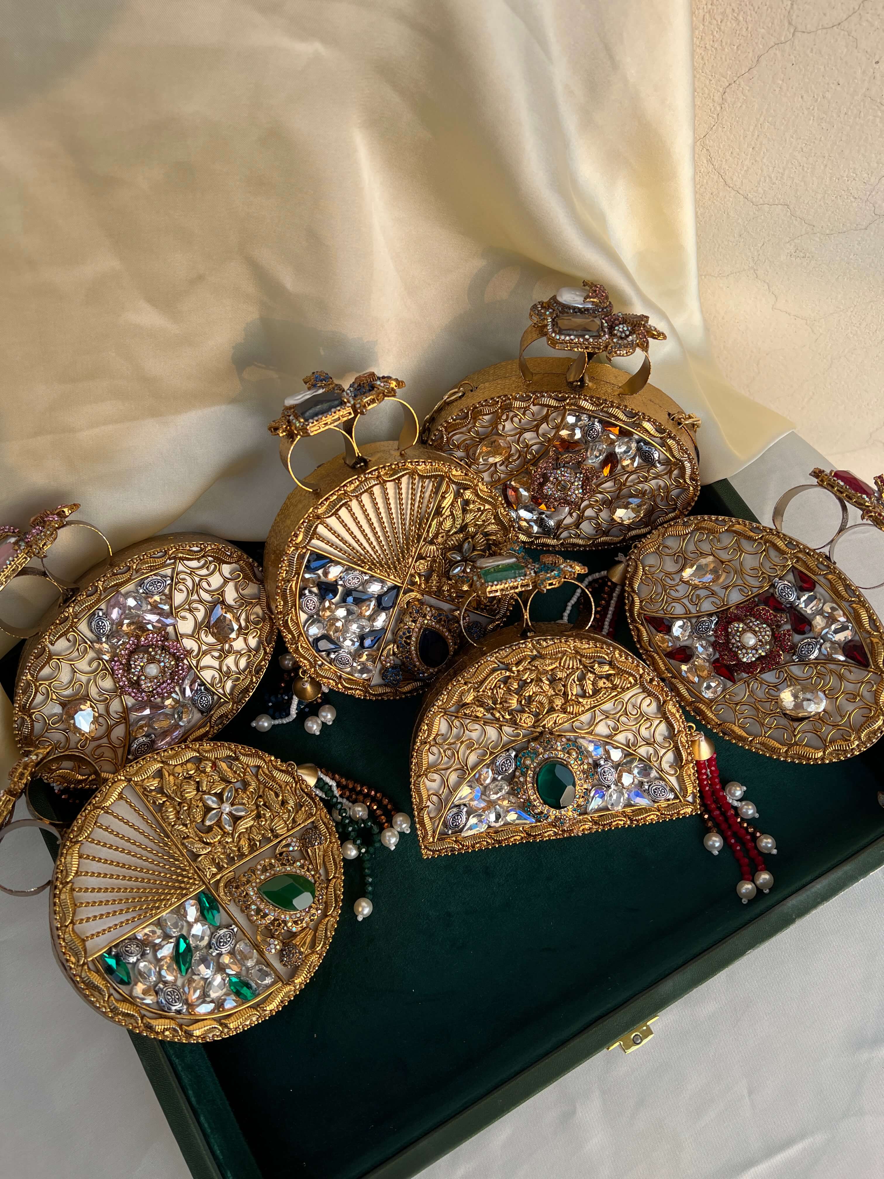 Royal Round Handcrafted Kundan Ring Clutch