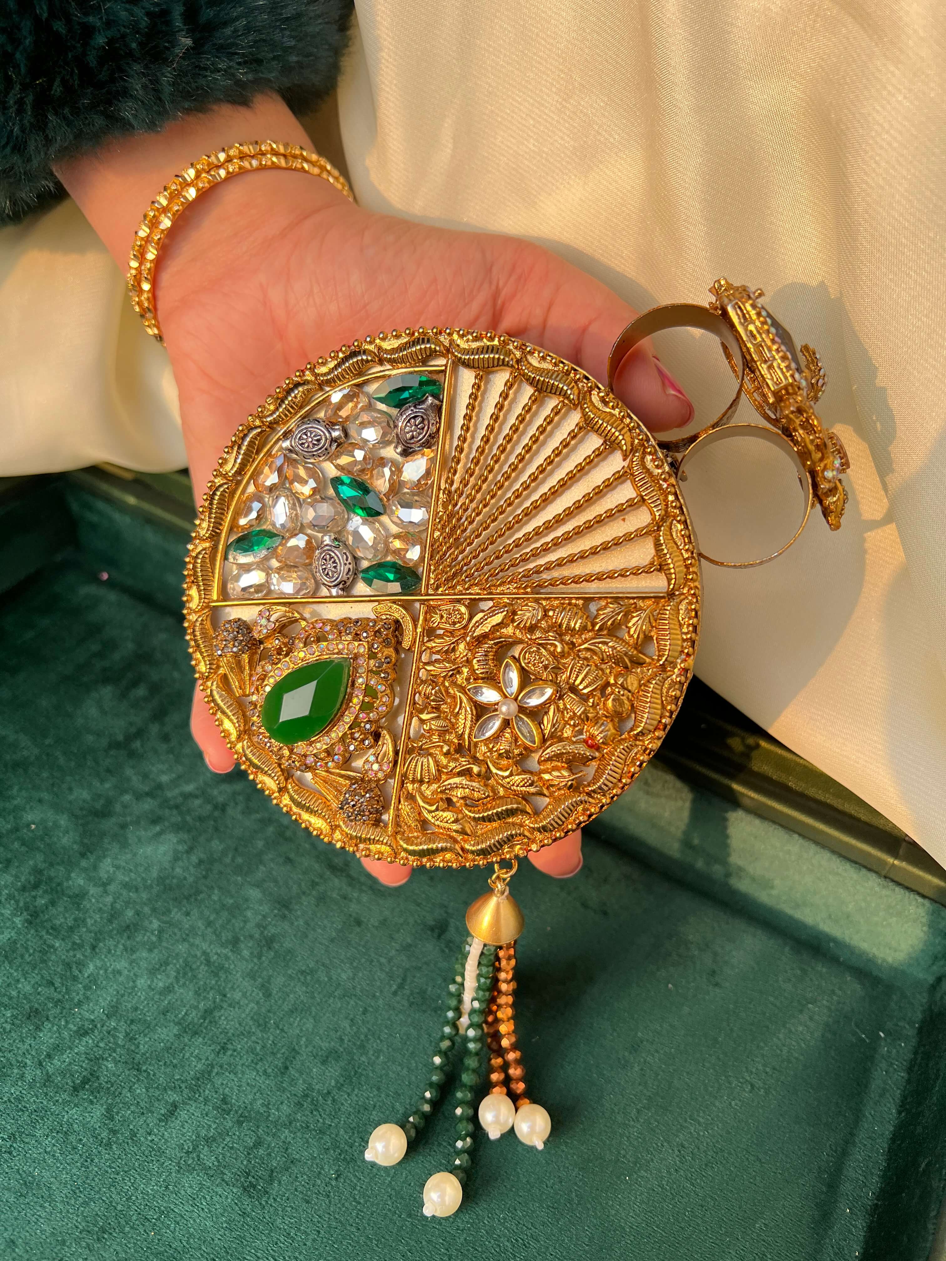 Royal Round Handcrafted Kundan Ring Clutch
