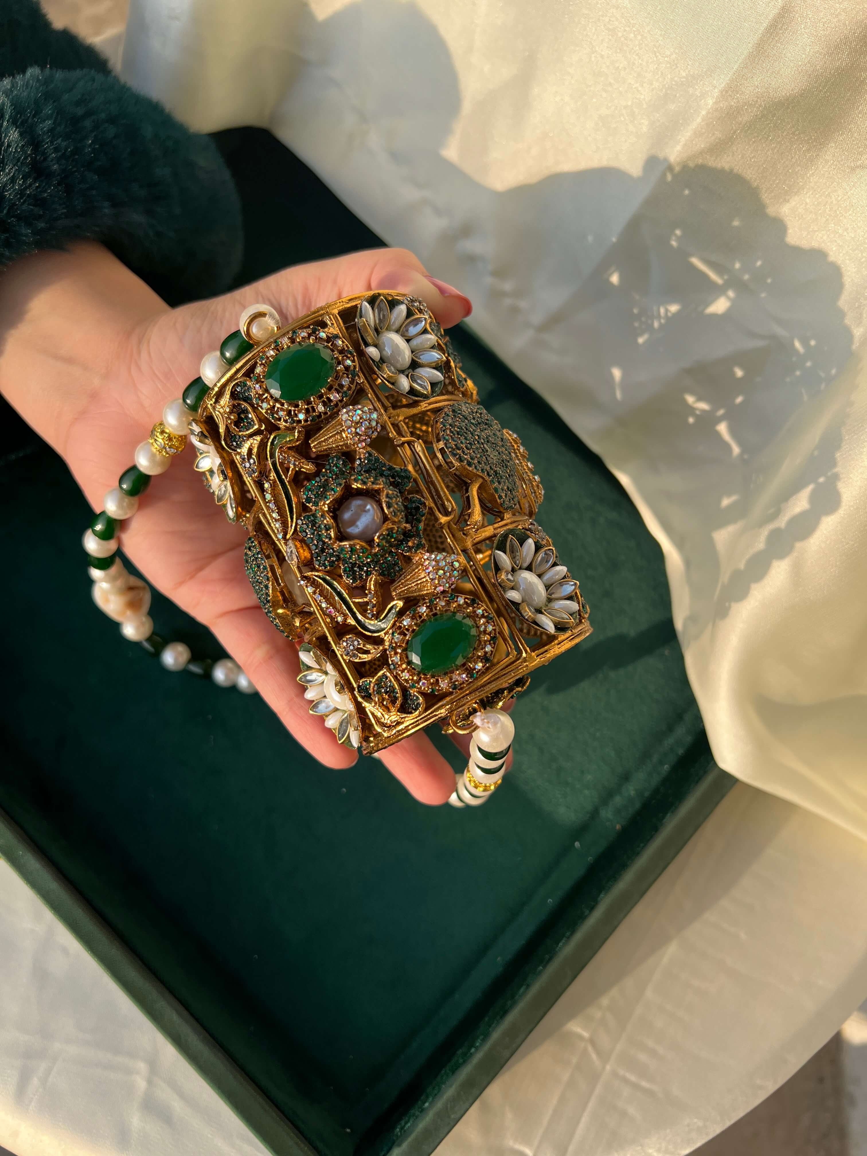 Crimson Crown Clutch-GREEN