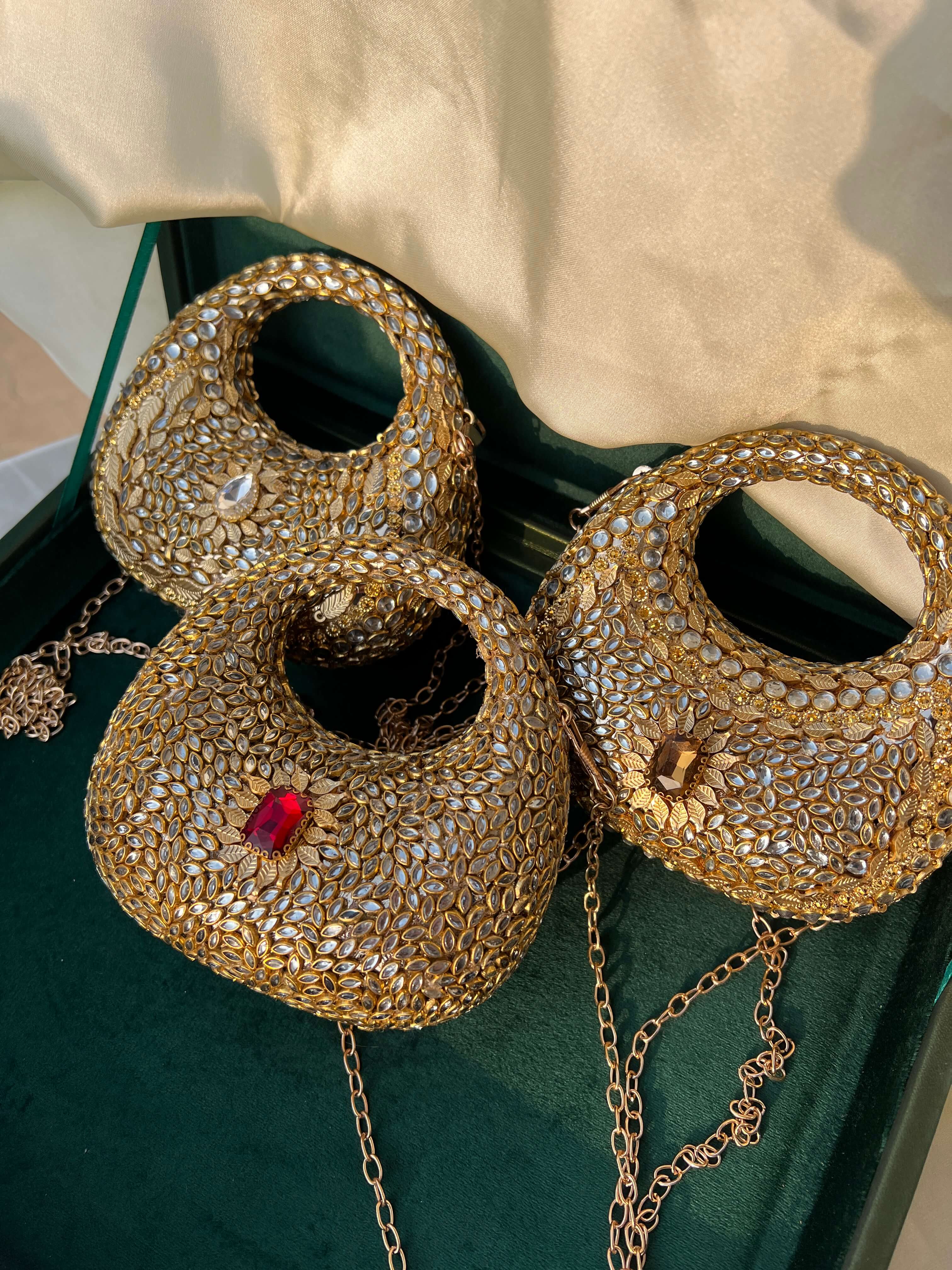 Mini Kundan Handle Clutch