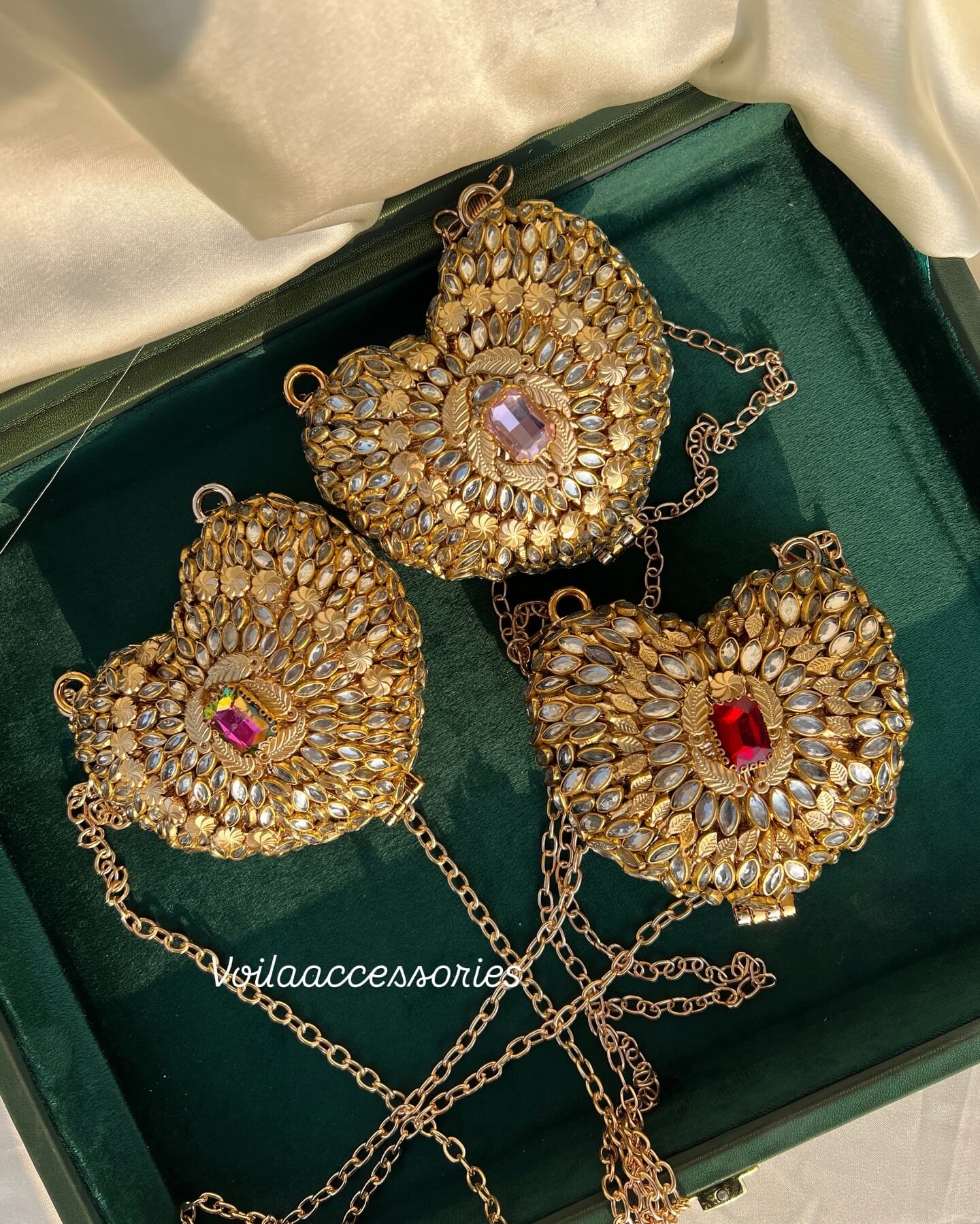 Mini Heart Kundun Clutch