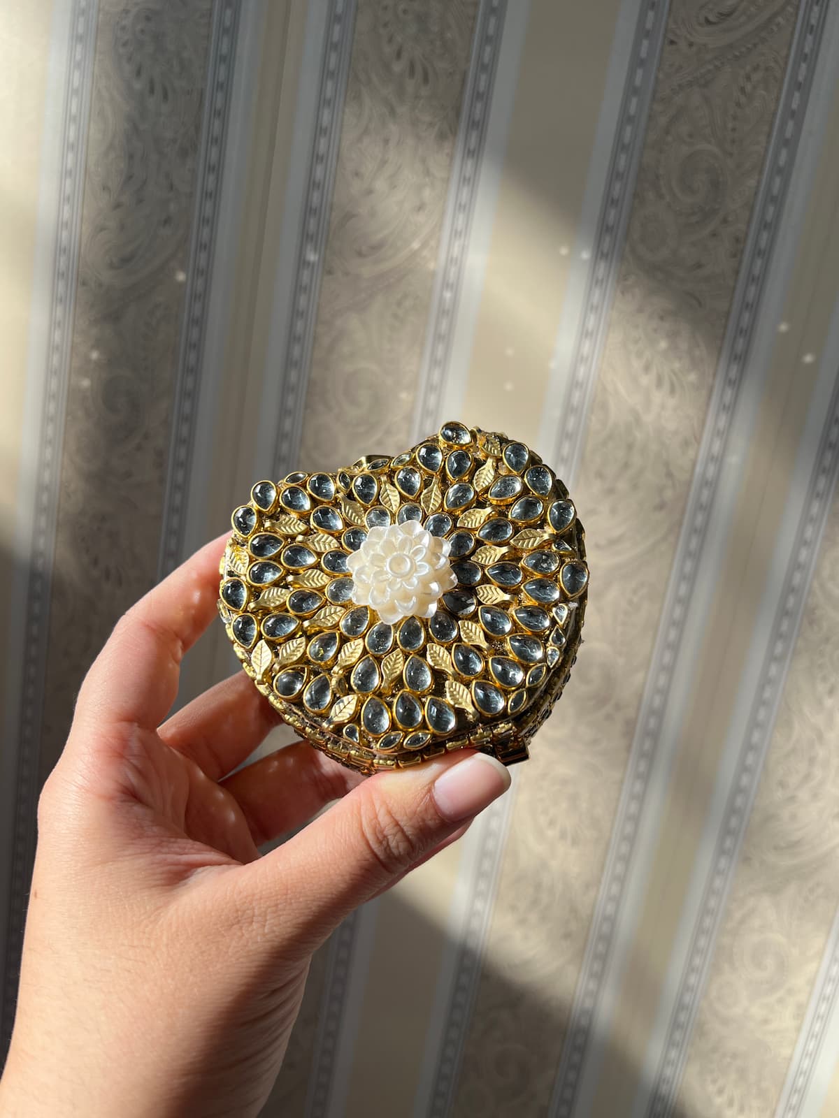 Mini Apple Kundun Clutch