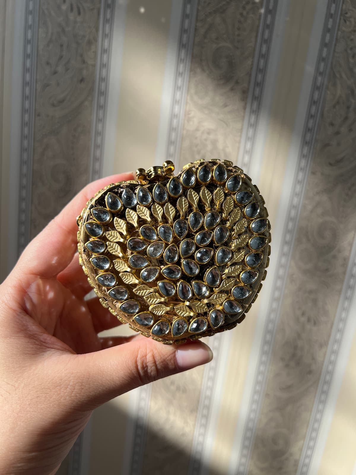 Mini Apple Kundun Clutch