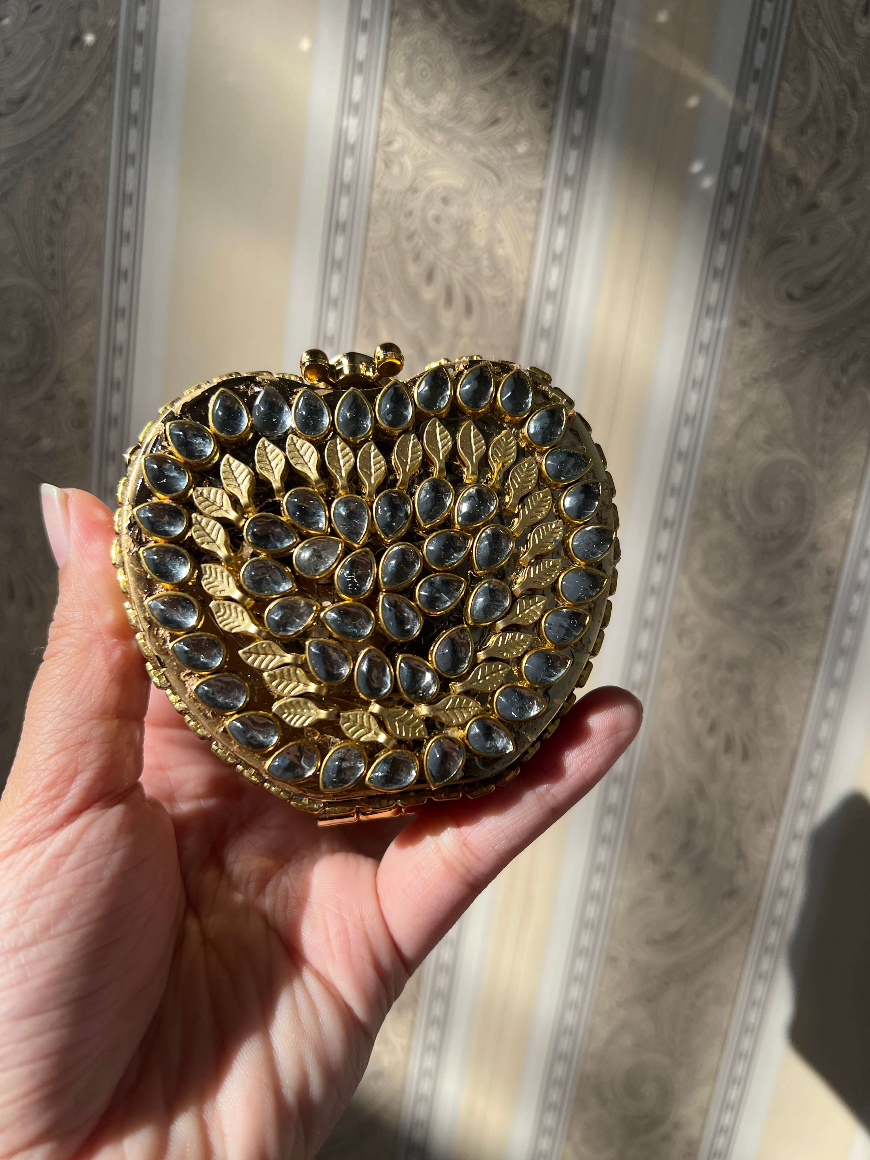 Mini Apple Kundun Clutch