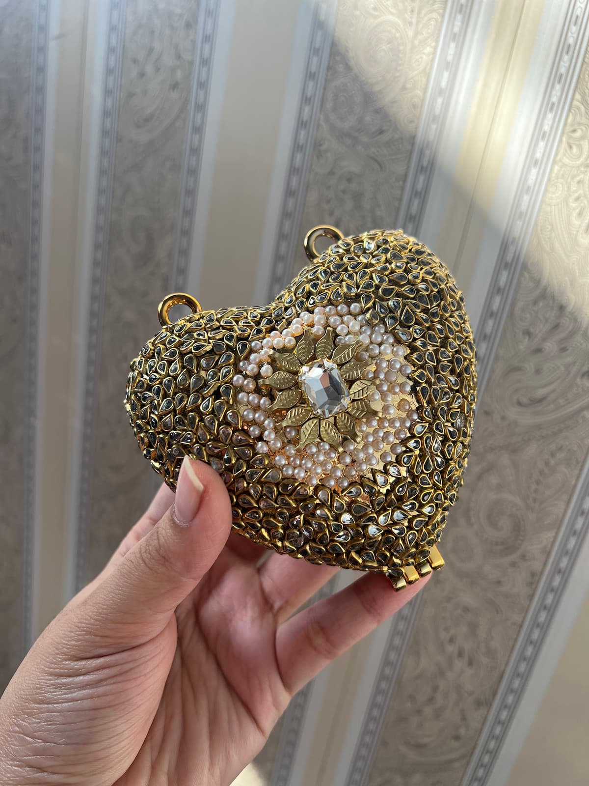 Mini Heart Kundun Clutch 2.0