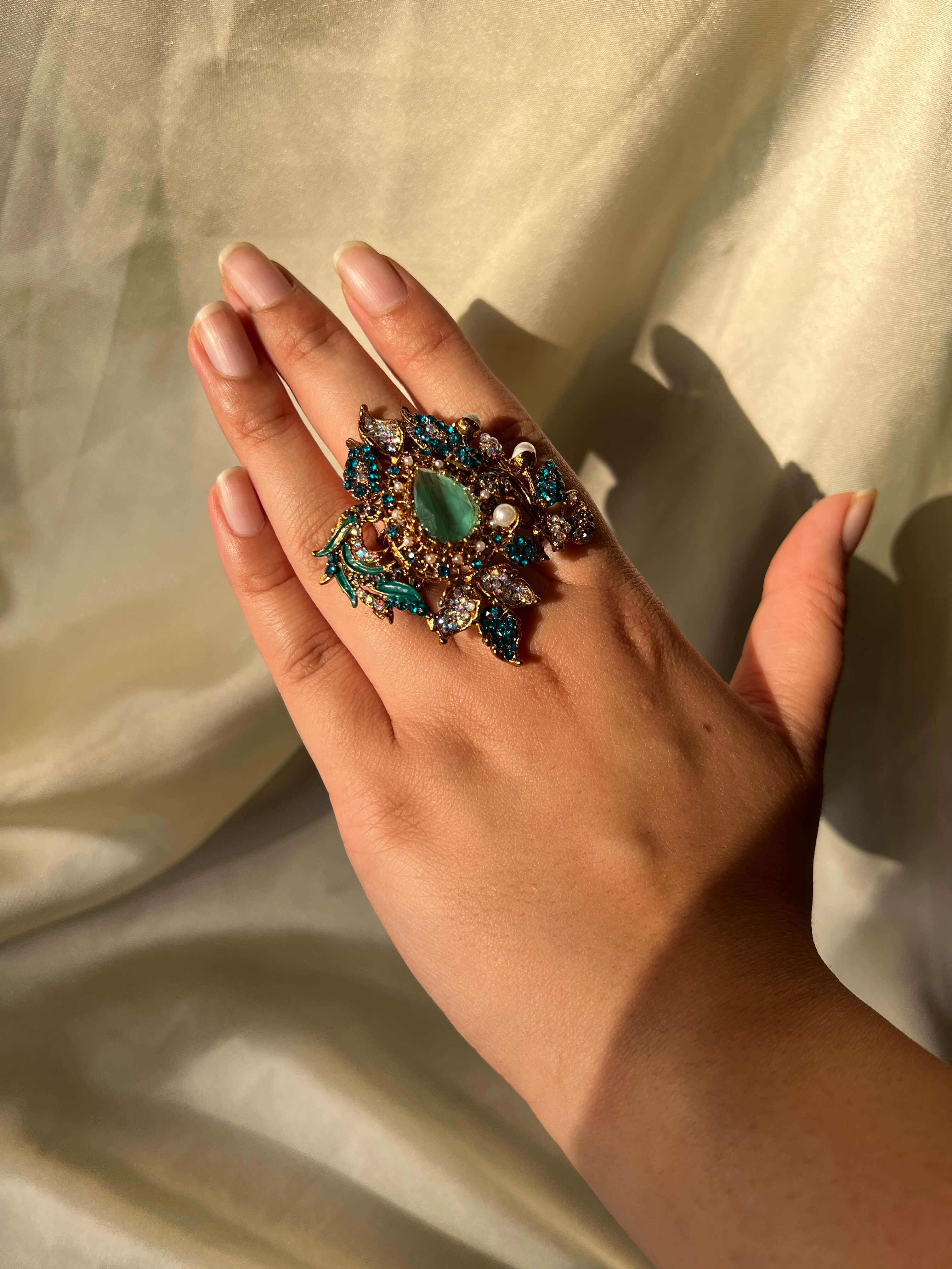 Vintage Crystal Floral Ring