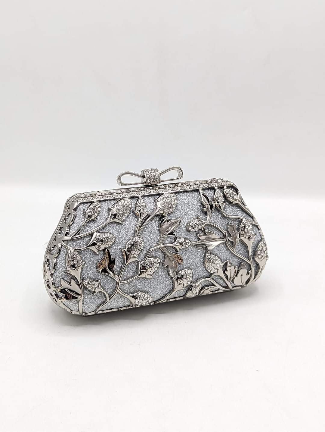 Traditional Clutch