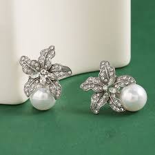 starfish-shaped stud